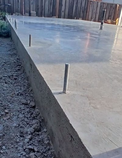 Artisanal concrete coloring and stamping